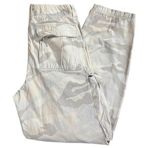 Vintage Gap Camo Cargo Pants (Size 32 x 32)